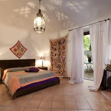 - Bosco SantʼAgata sui Due Golfi